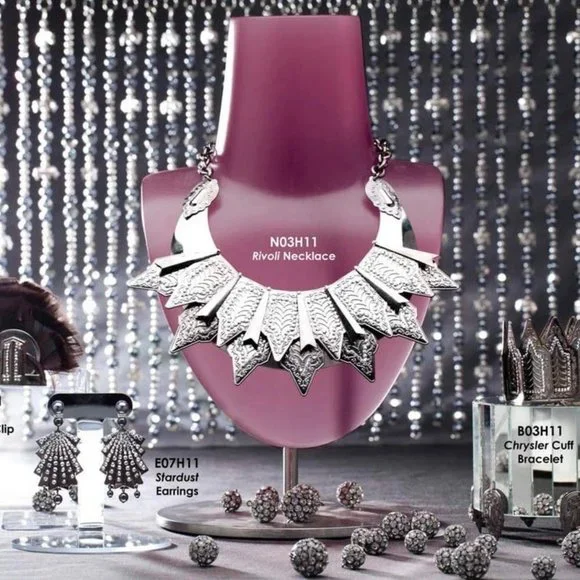 Pantages magic mirror Tarina Tarantino earrings - Picture 13 of 14